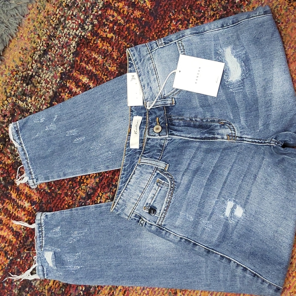 NWT KanCan Relaxed Fit Jeans